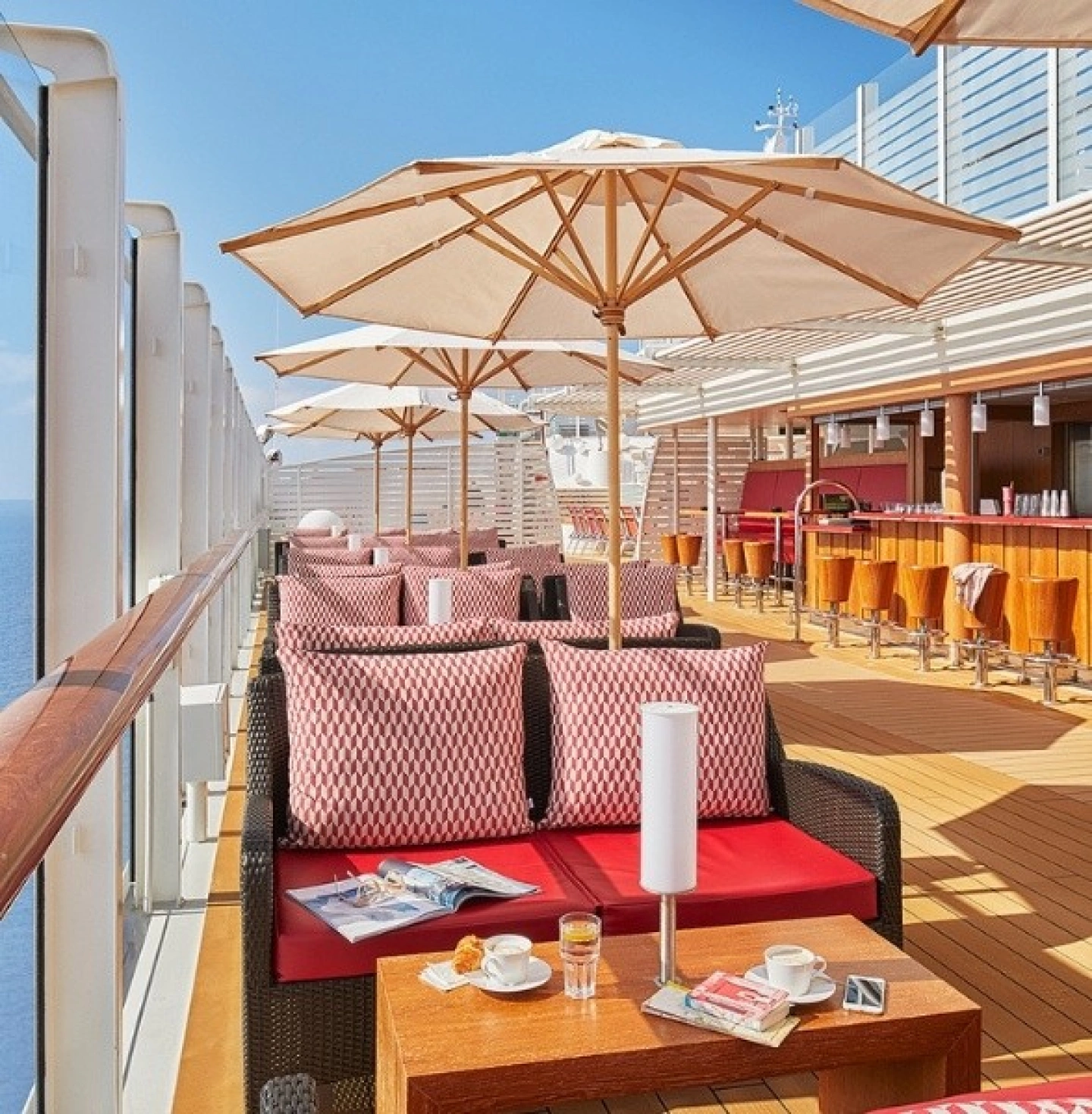 Sonnenplätze auf AIDAcosma