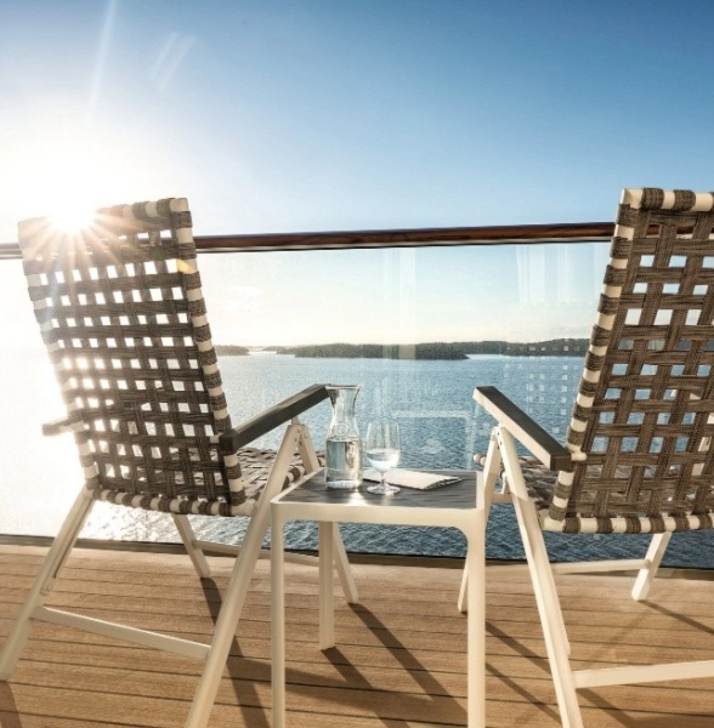 Stühle auf Kabinenbalkon von Mein Schiff 1