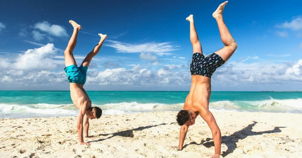 Teenager am Strand