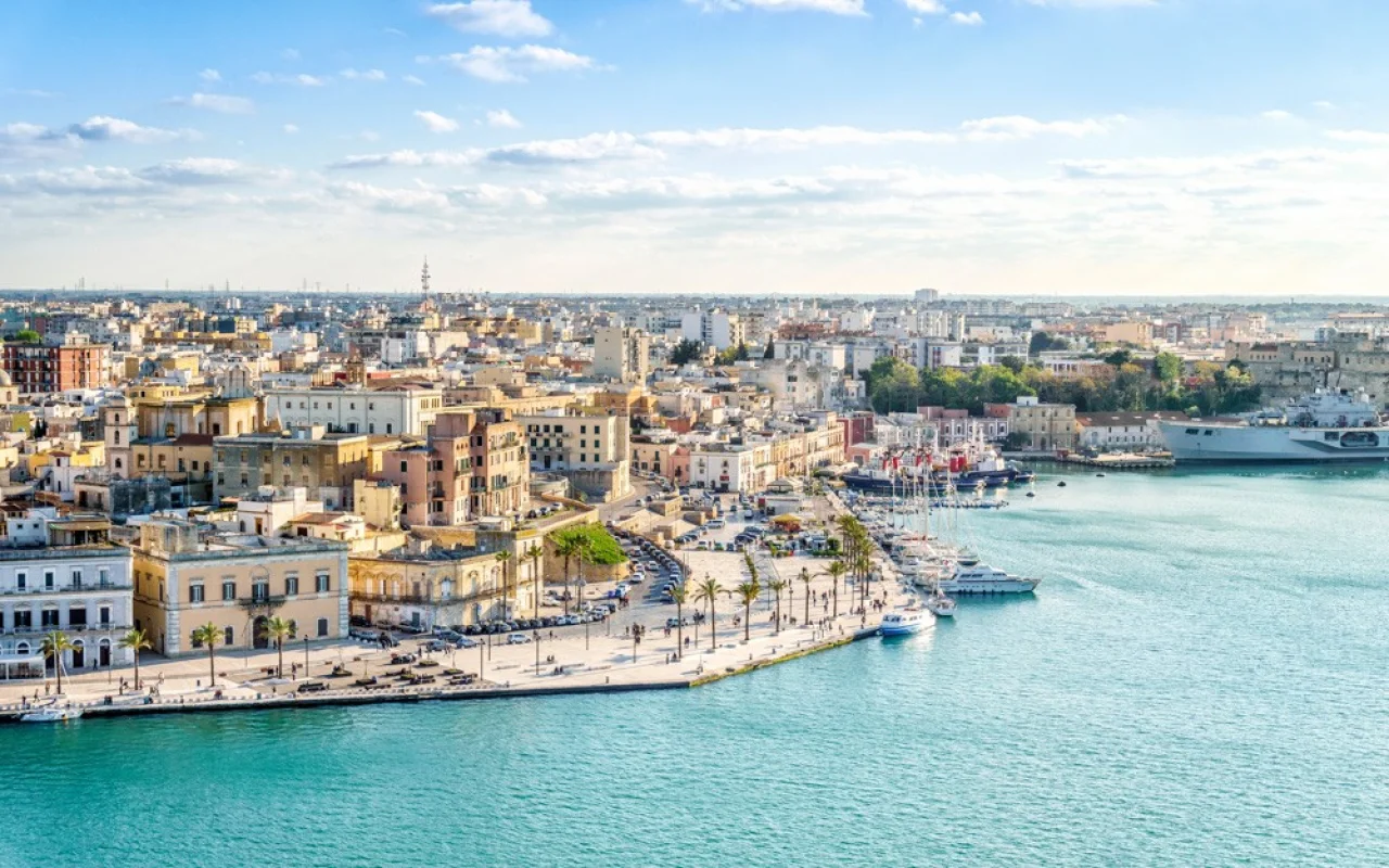 Hafenbild Brindisi