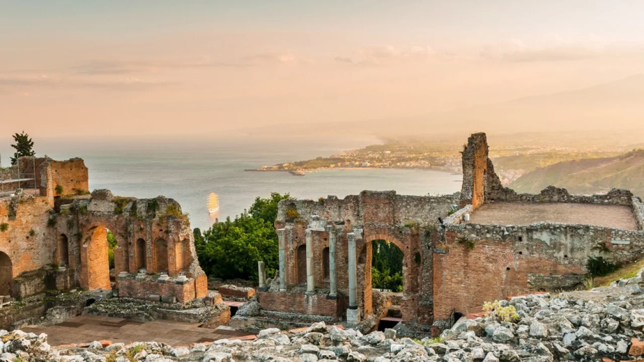 Hafenbild Messina