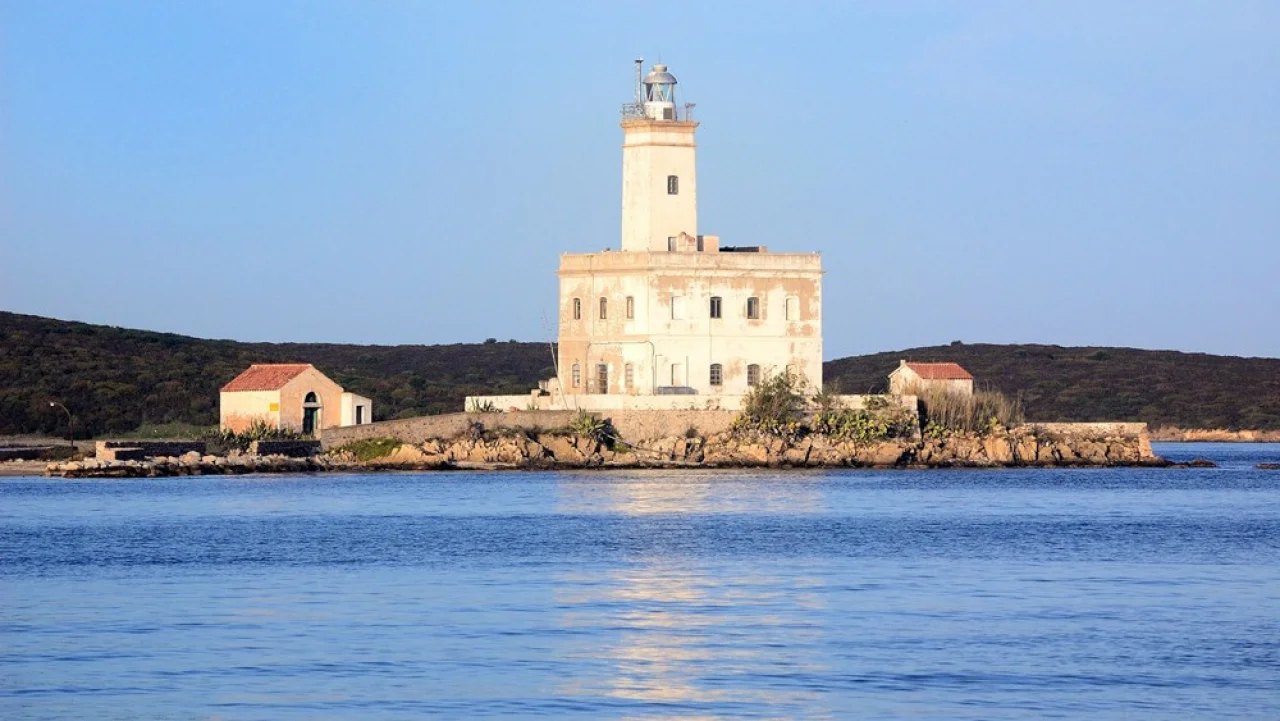 Hafenbild Olbia/Sardinien