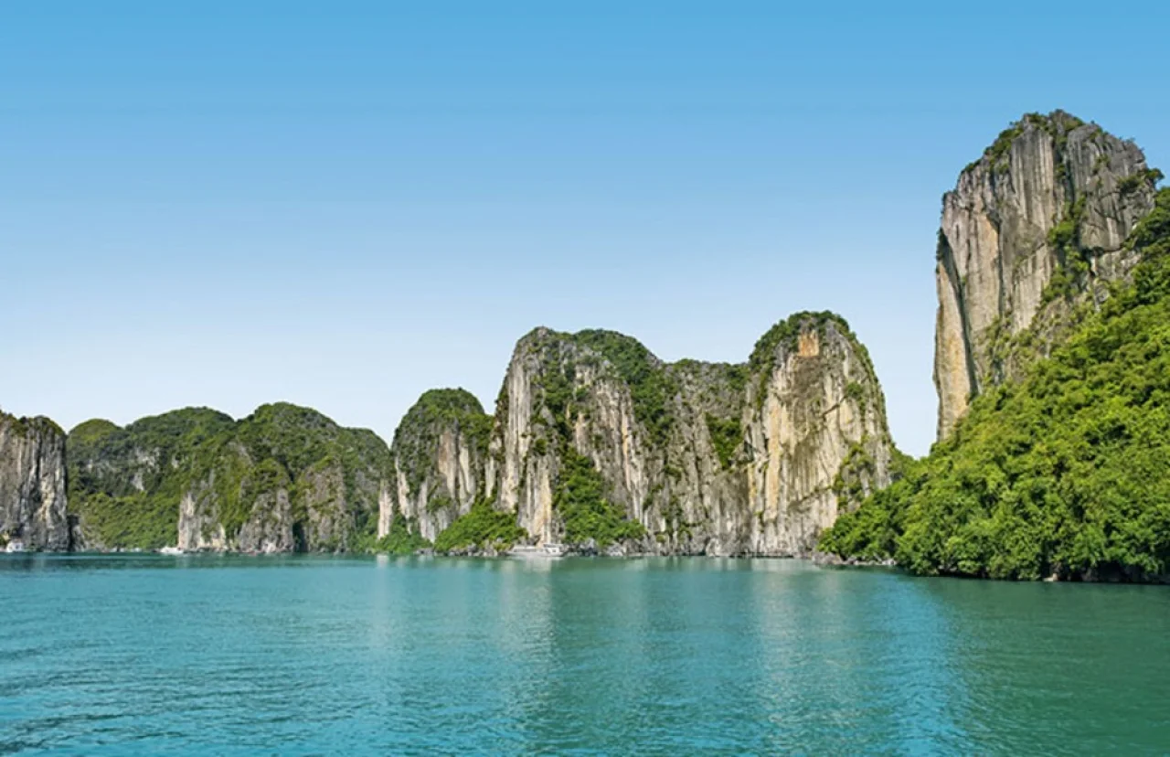 Hafenbild Halong Bay