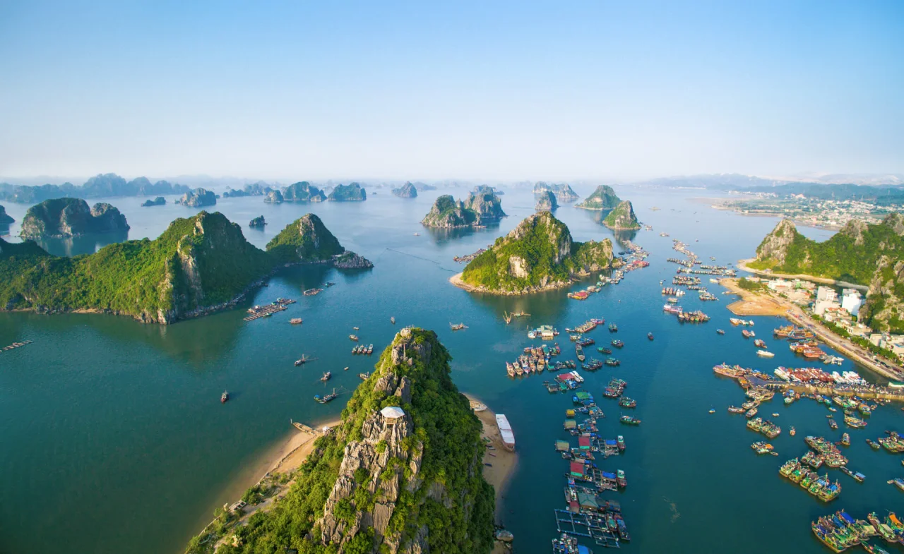 Hafenbild Halong-Bucht-Passage