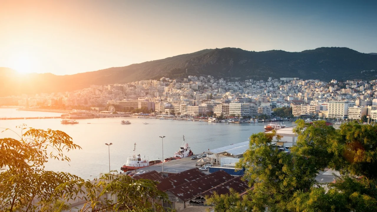 Hafenbild Kavala