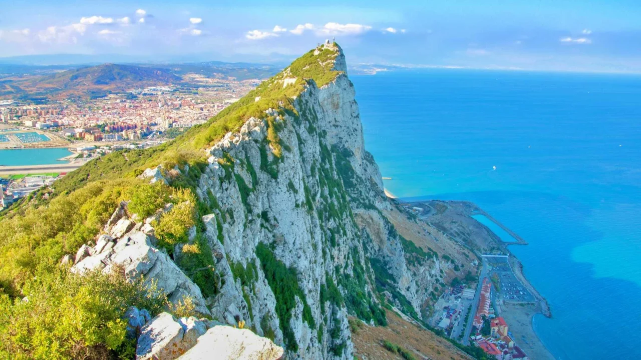 Hafenbild Strasse-Von-Gibraltar-Pass