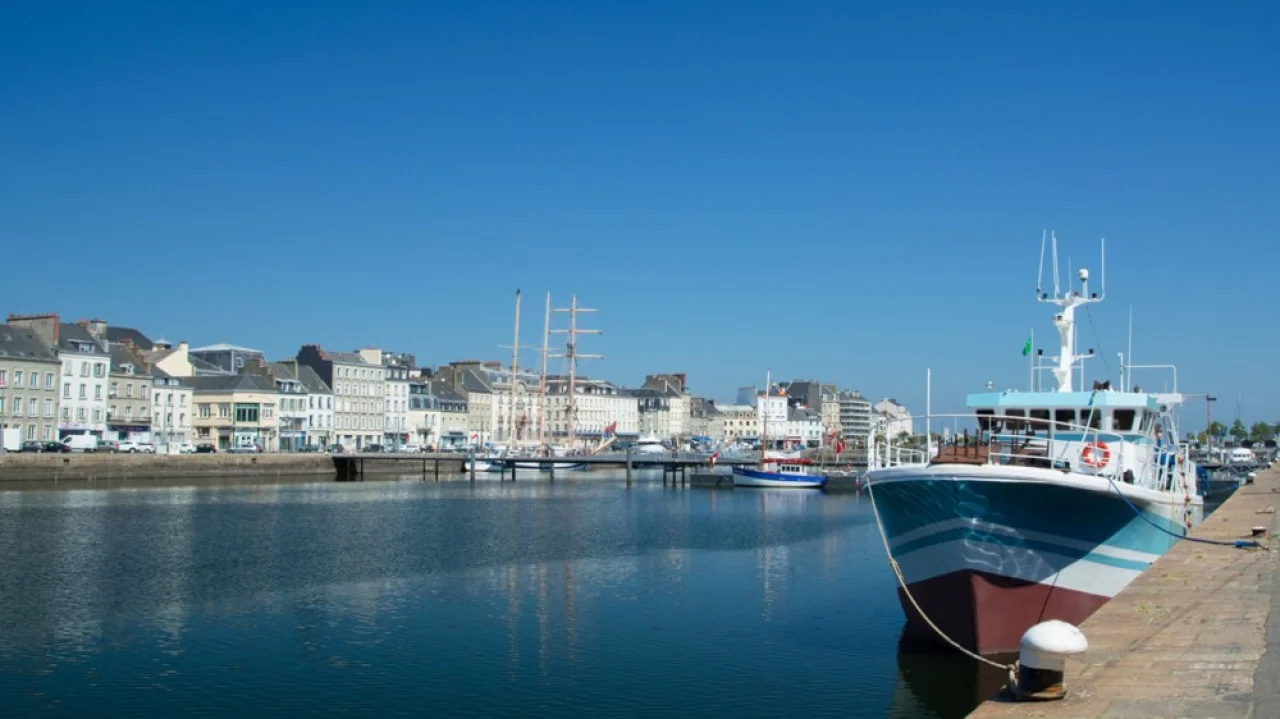 Hafenbild Cherbourg